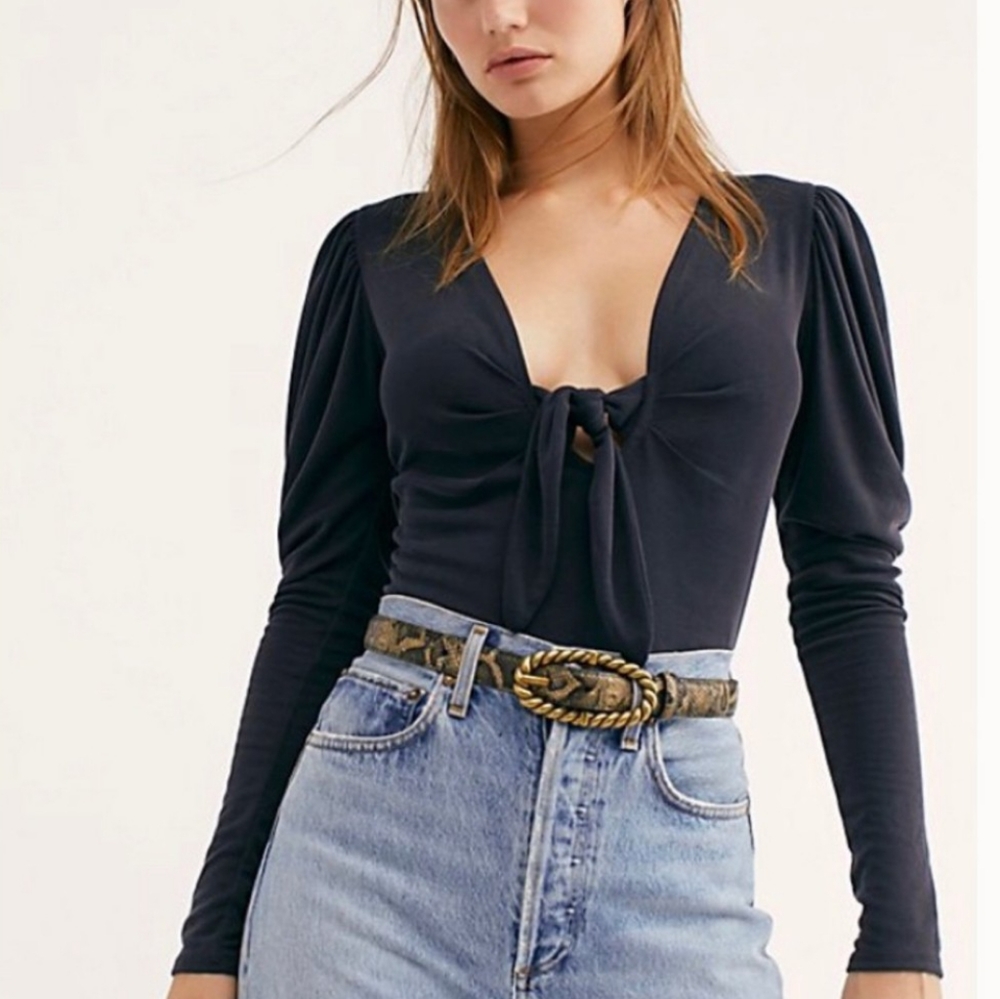 Free People rib knit low cut tie puff blouse top